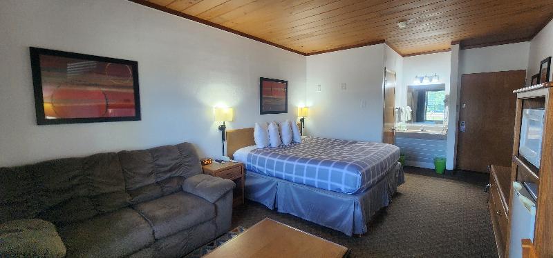 Lantern Motel image