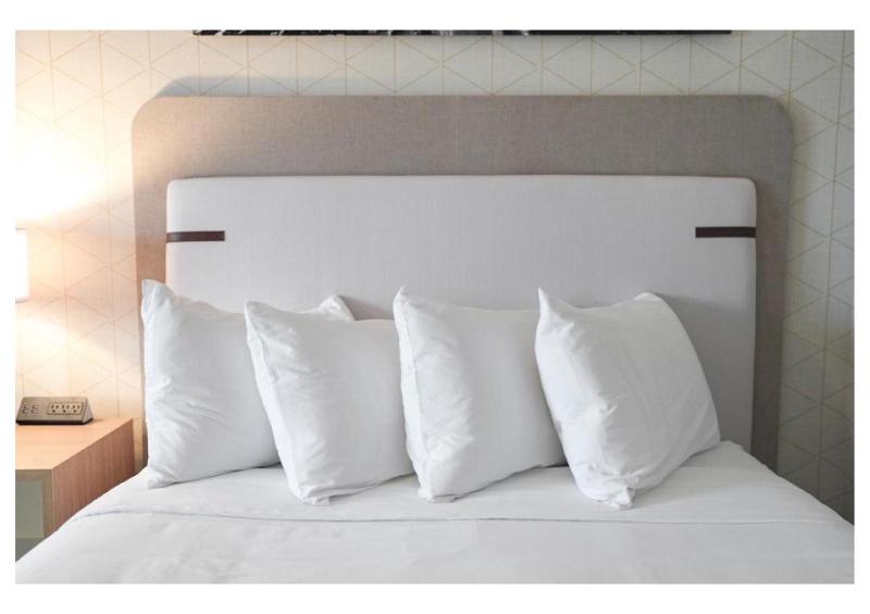 The Boulevard Hotel image