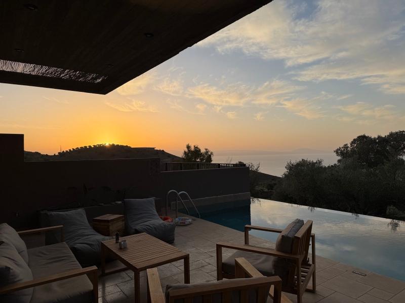 Petres Luxury Villas image