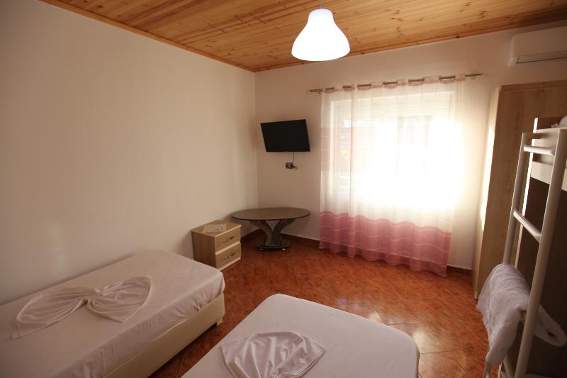 Vila Riza Veliu image