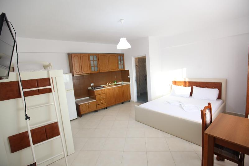 Vila Riza Veliu image