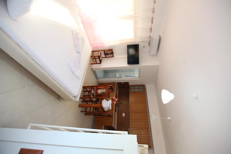 Vila Riza Veliu image