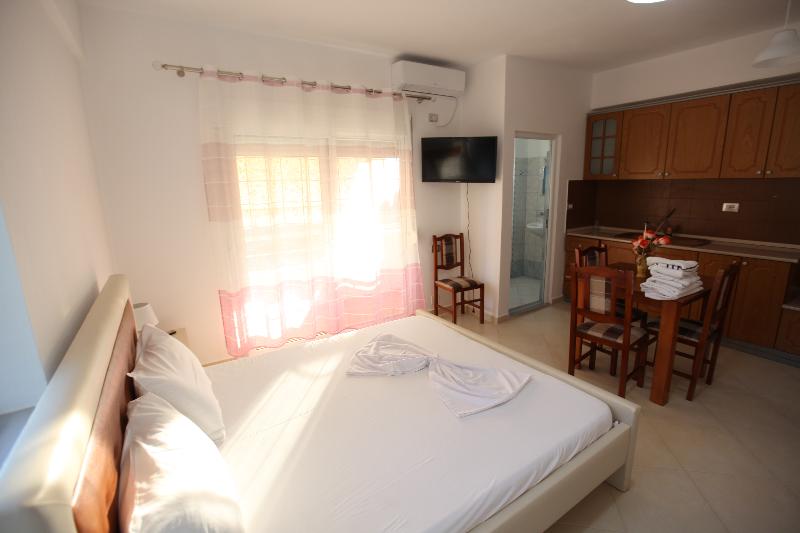 Vila Riza Veliu image