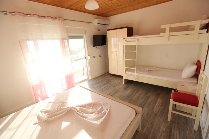 Vila Riza Veliu image