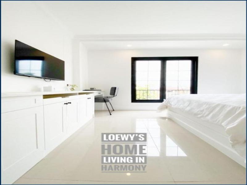 Loewy's Home image