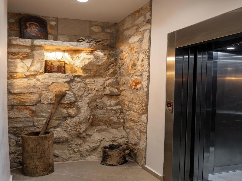 Art Hotel image
