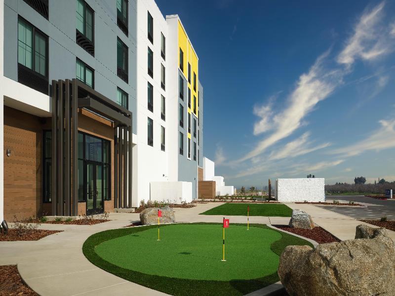 Hilton Garden Inn Merced — exterior view