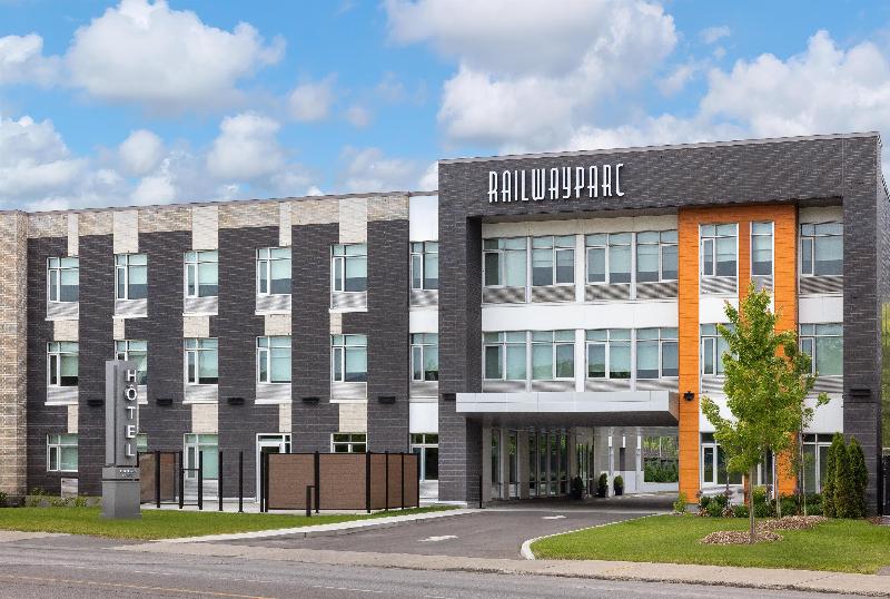 Hotel Railwayparc Montreal, Tapestry Collection