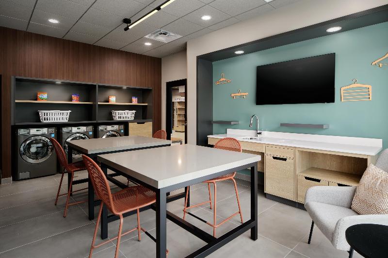 Livsmart Studios By Hilton Tullahoma image