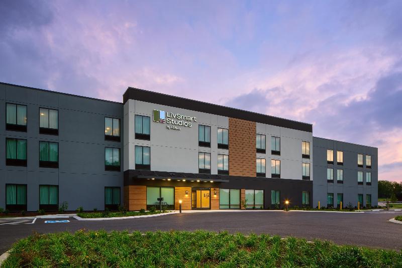 Livsmart Studios By Hilton Tullahoma image