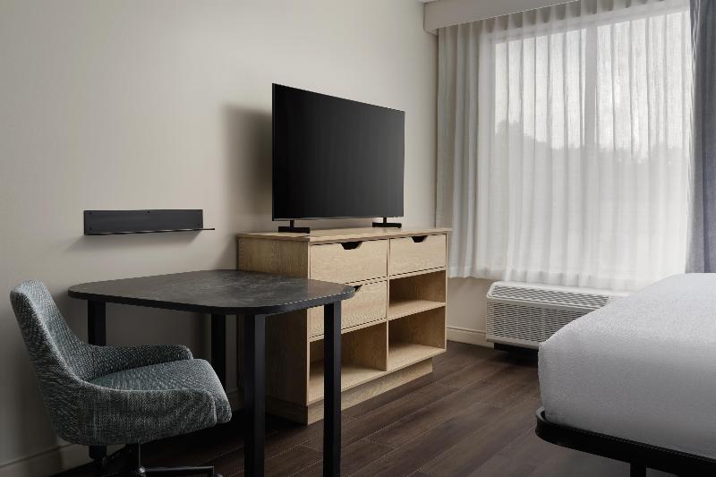 Livsmart Studios By Hilton Tullahoma image