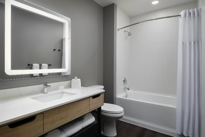 Livsmart Studios By Hilton Tullahoma image