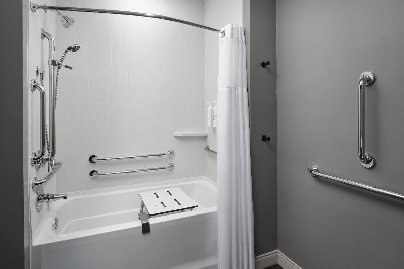 Livsmart Studios By Hilton Tullahoma image