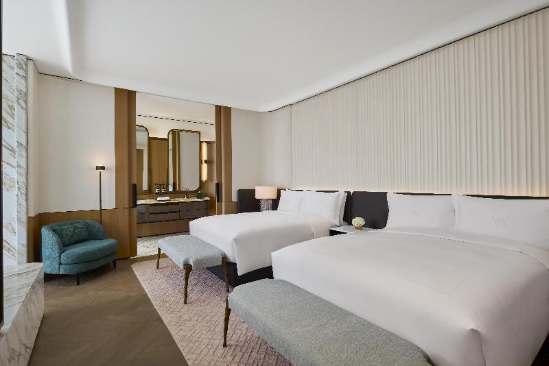 Waldorf Astoria Shanghai Qiantan image