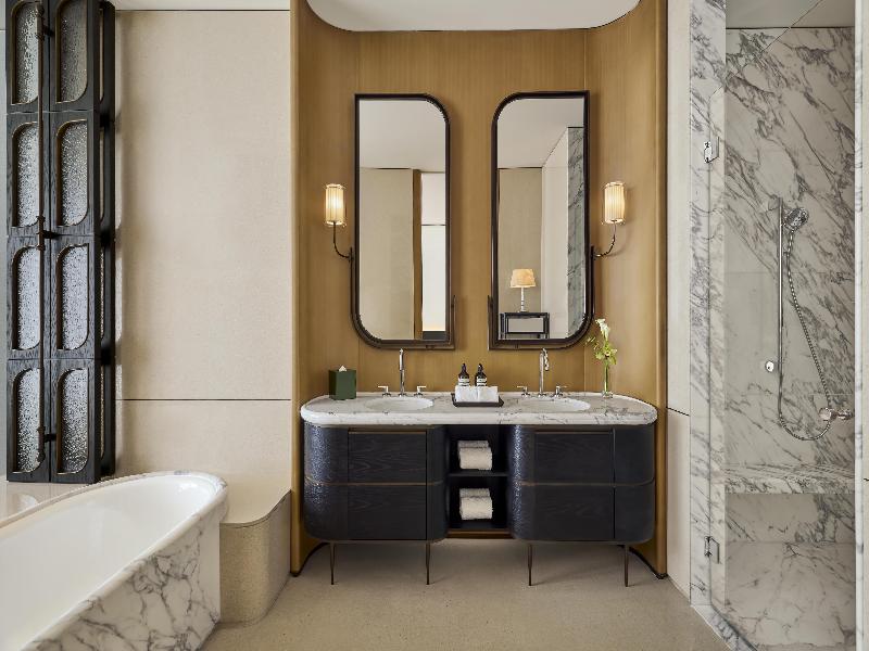 Waldorf Astoria Shanghai Qiantan image