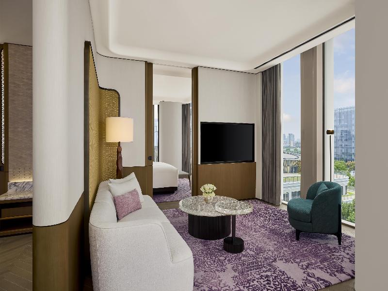 Waldorf Astoria Shanghai Qiantan image