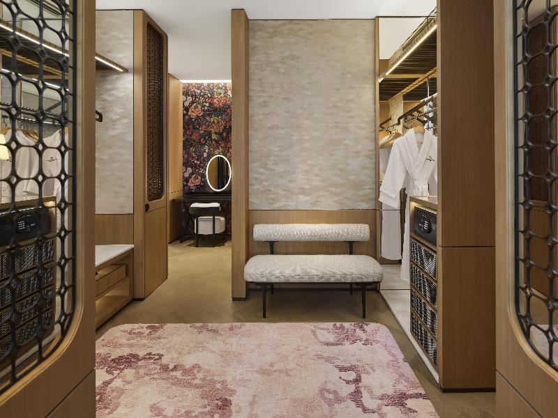 Waldorf Astoria Shanghai Qiantan image