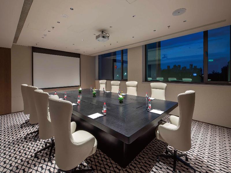 Crowne Plaza Beijing Tongzhou By Ihg image