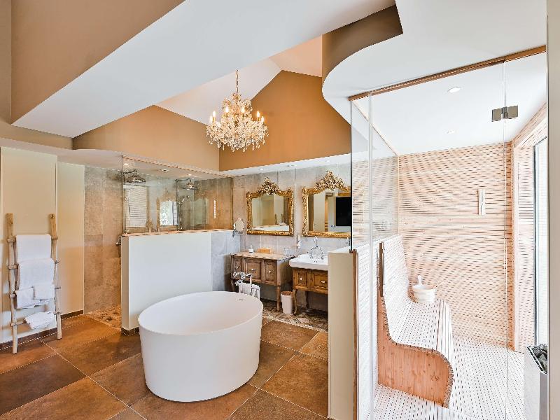 Le Hameau des Pesquiers Ecolodge, Curio Collection image