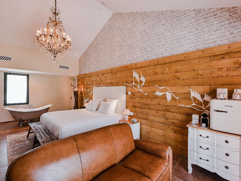 Le Hameau des Pesquiers Ecolodge, Curio Collection image