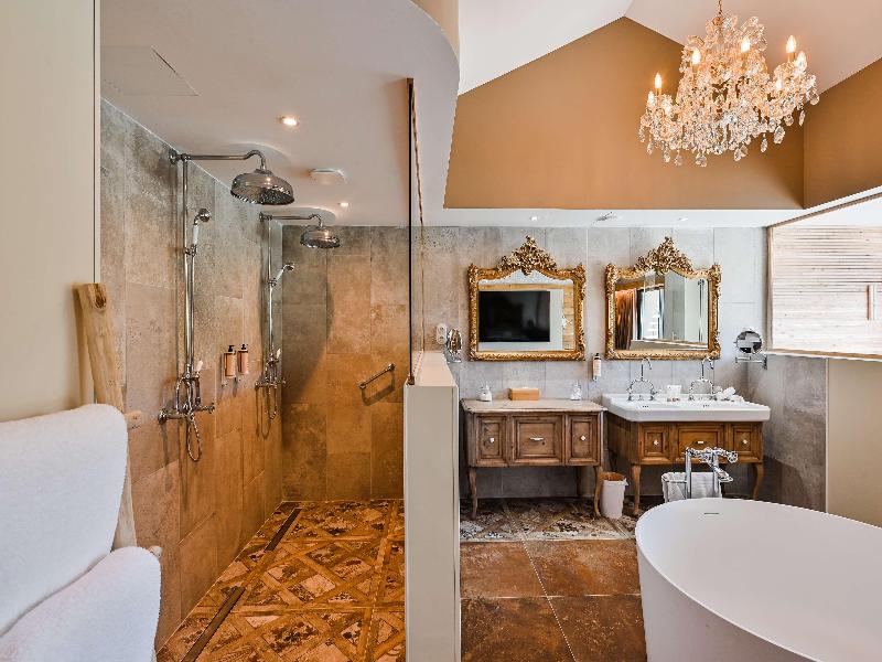 Le Hameau des Pesquiers Ecolodge, Curio Collection image