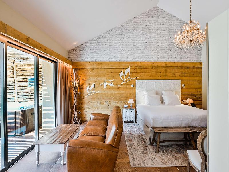 Le Hameau des Pesquiers Ecolodge, Curio Collection image