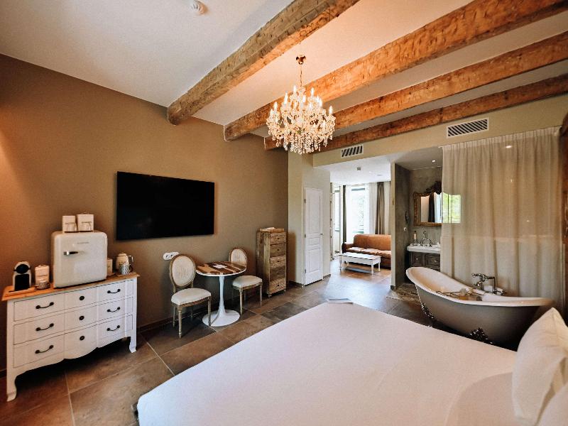 Le Hameau des Pesquiers Ecolodge, Curio Collection image