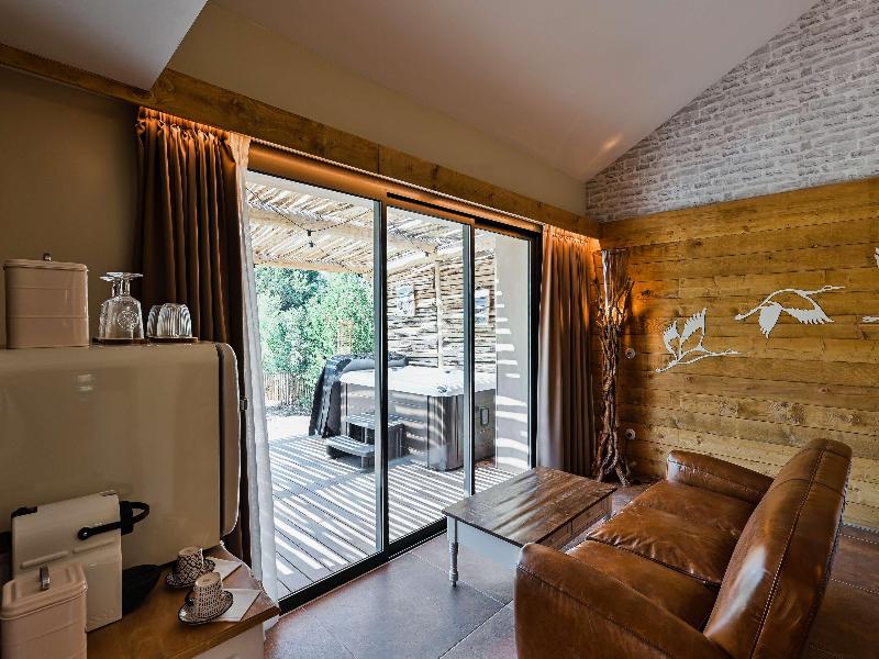 Le Hameau des Pesquiers Ecolodge, Curio Collection image
