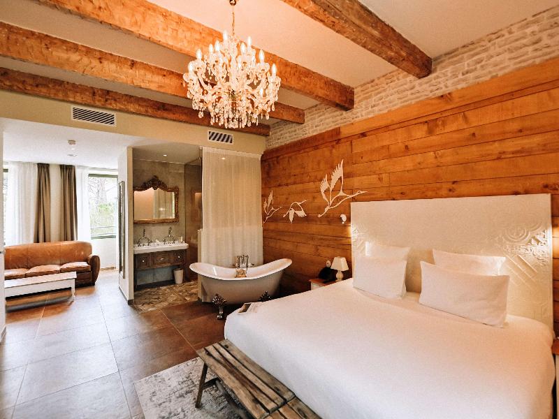 Le Hameau des Pesquiers Ecolodge, Curio Collection image