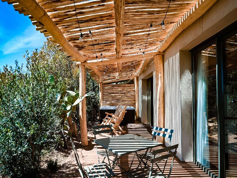 Le Hameau des Pesquiers Ecolodge, Curio Collection image