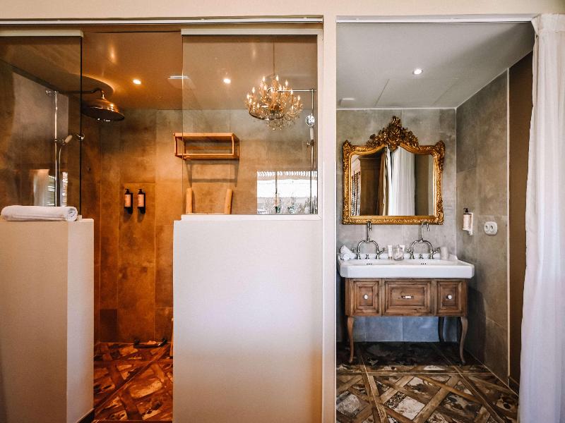 Le Hameau des Pesquiers Ecolodge, Curio Collection image