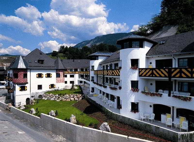 MIRA Hotel Schloss Rosenegg
