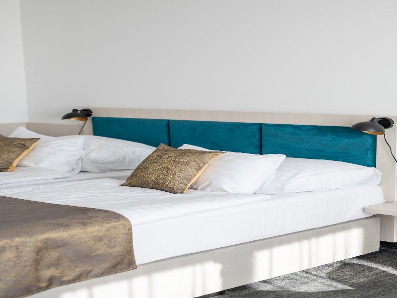Airport Hotel Budapest image