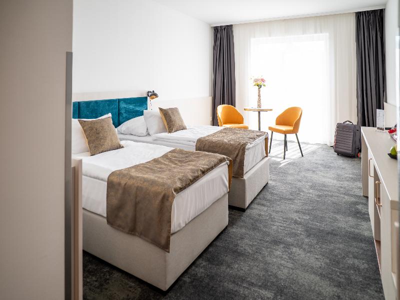 Airport Hotel Budapest image