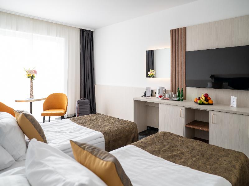 Airport Hotel Budapest image
