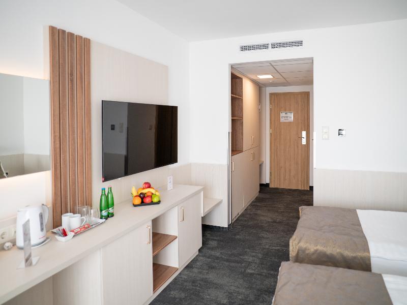 Airport Hotel Budapest image