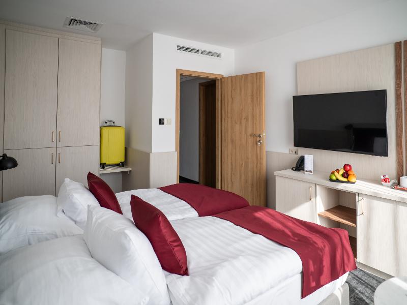 Airport Hotel Budapest image