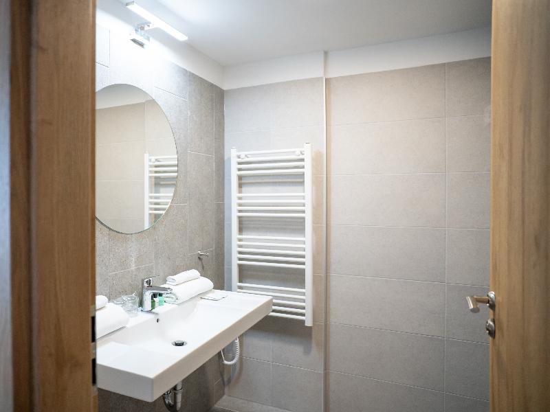 Airport Hotel Budapest image