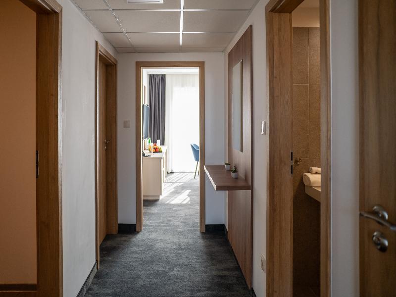 Airport Hotel Budapest image
