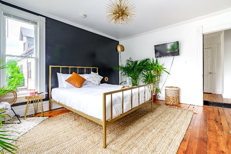 Jungle House - Luxury Stays image