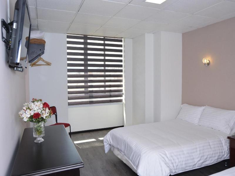 Hotel Italia Cuenca image