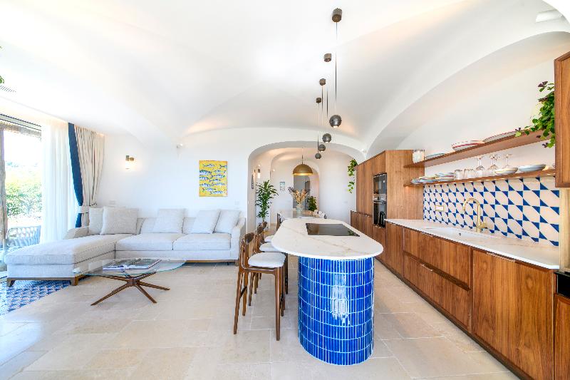 Orablu Exclusive Villas - Image 4