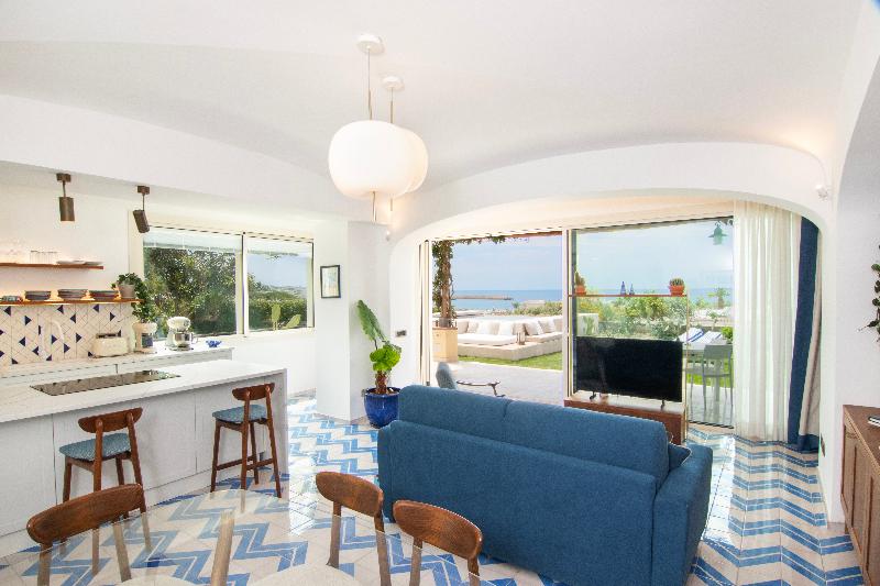 Orablu Exclusive Villas - Image 10