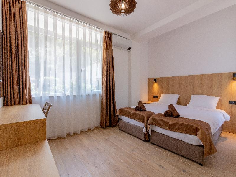 Lago Hotel & Spa image