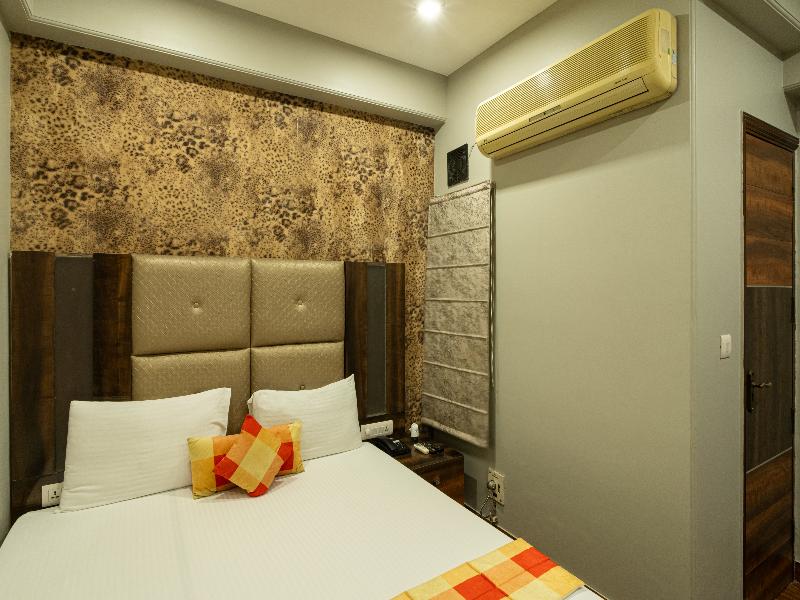 Hotel Sunstar Grand image