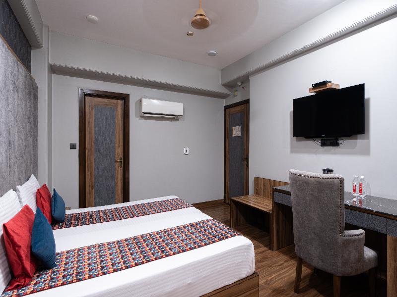 Hotel Sunstar Grand image