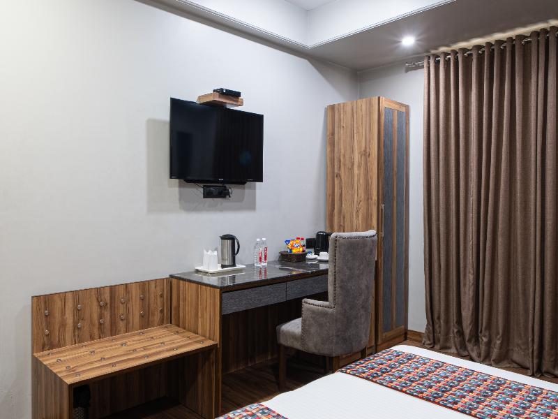Hotel Sunstar Grand image