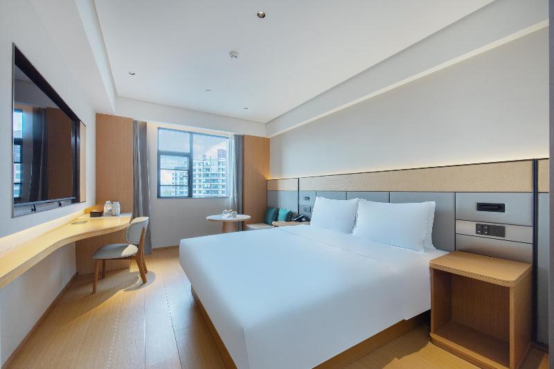 Ji Hotel (Guangzhou Modisha Metro Station) image