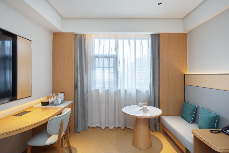 Ji Hotel (Guangzhou Modisha Metro Station) image