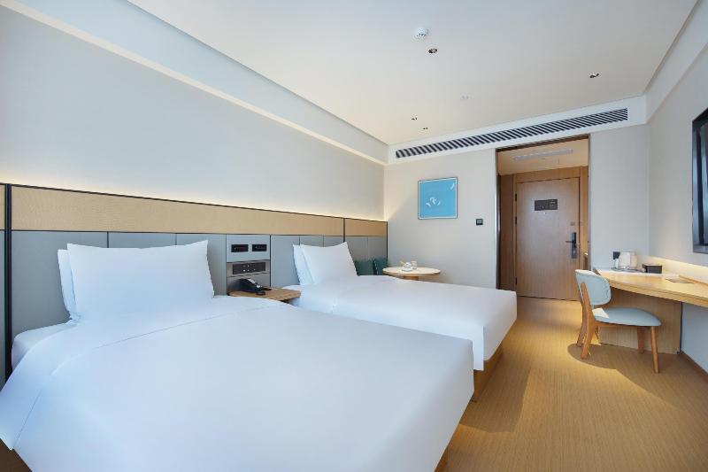 Ji Hotel (Guangzhou Modisha Metro Station) image